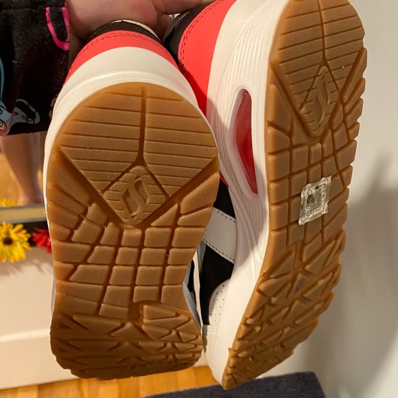 WOMENS VERY COMFY SKETCHERS HAVE BEEN WORN A FEW - Picture 4 of 5